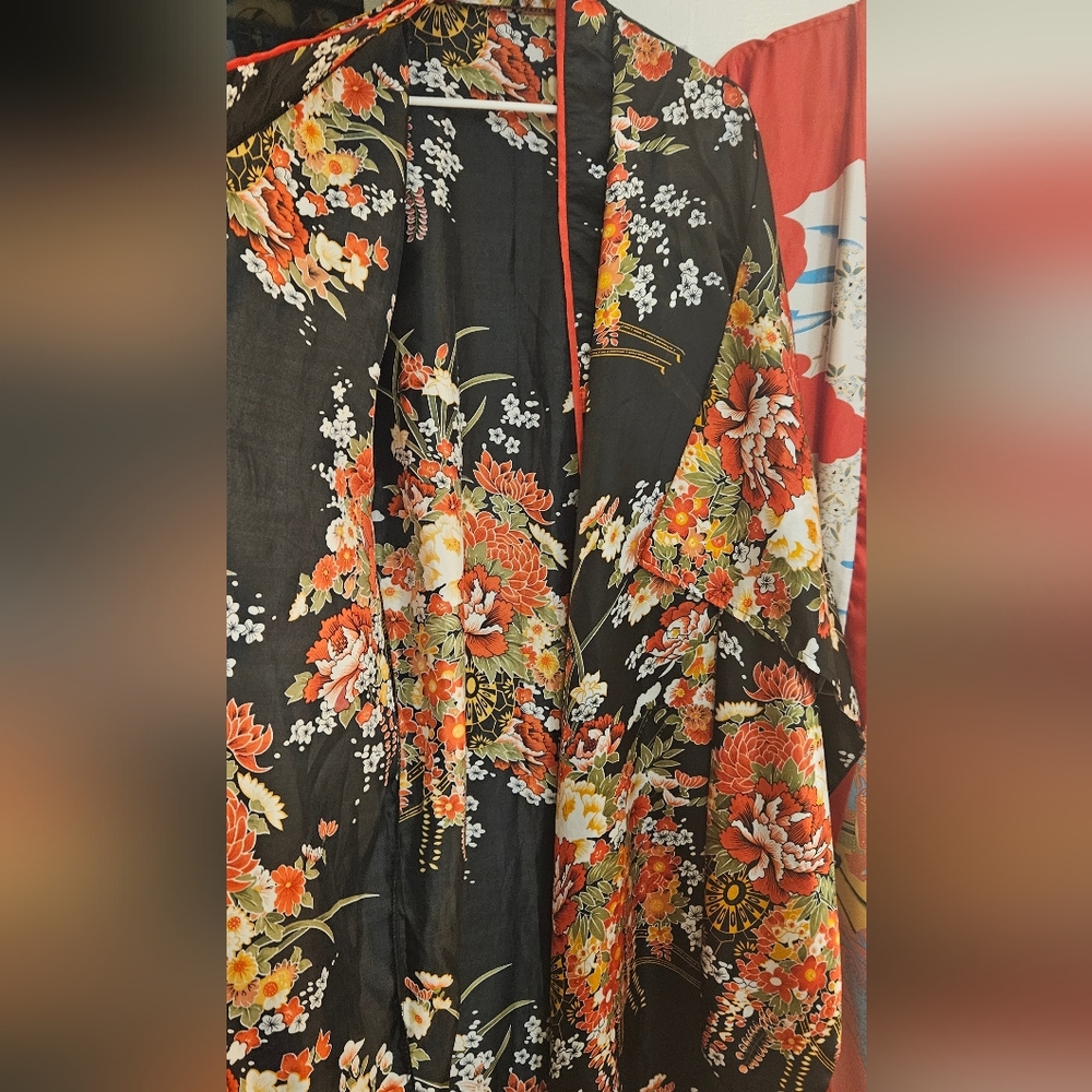 Beautiful Japanese Kimono list price OBO